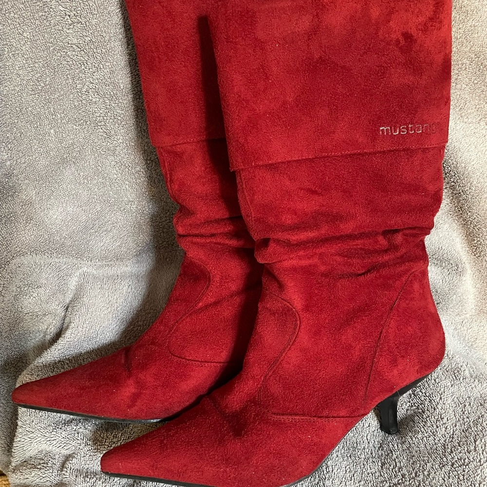 Vibrant Red Slouchy Heeled Boots with Suede Finish